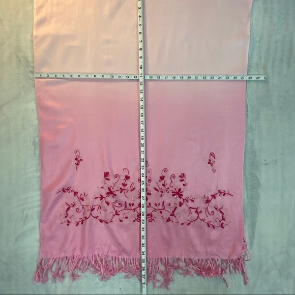 Embroidered Shawl Wool / Viscose Scarf with Fringe Pink and Red 70 inches long - Picture 10 of 12